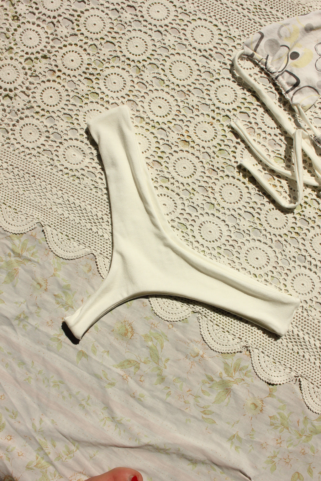 Ivory bikini bottoms | Thong