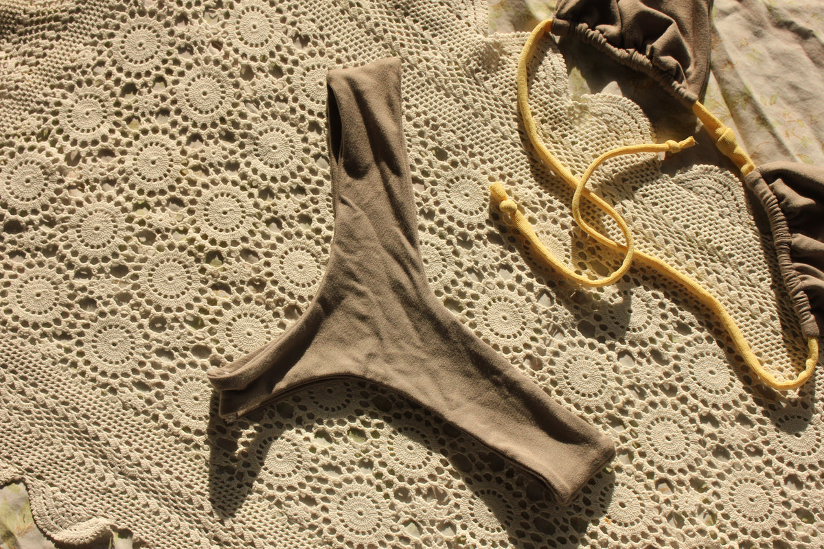 Choc bikini bottoms